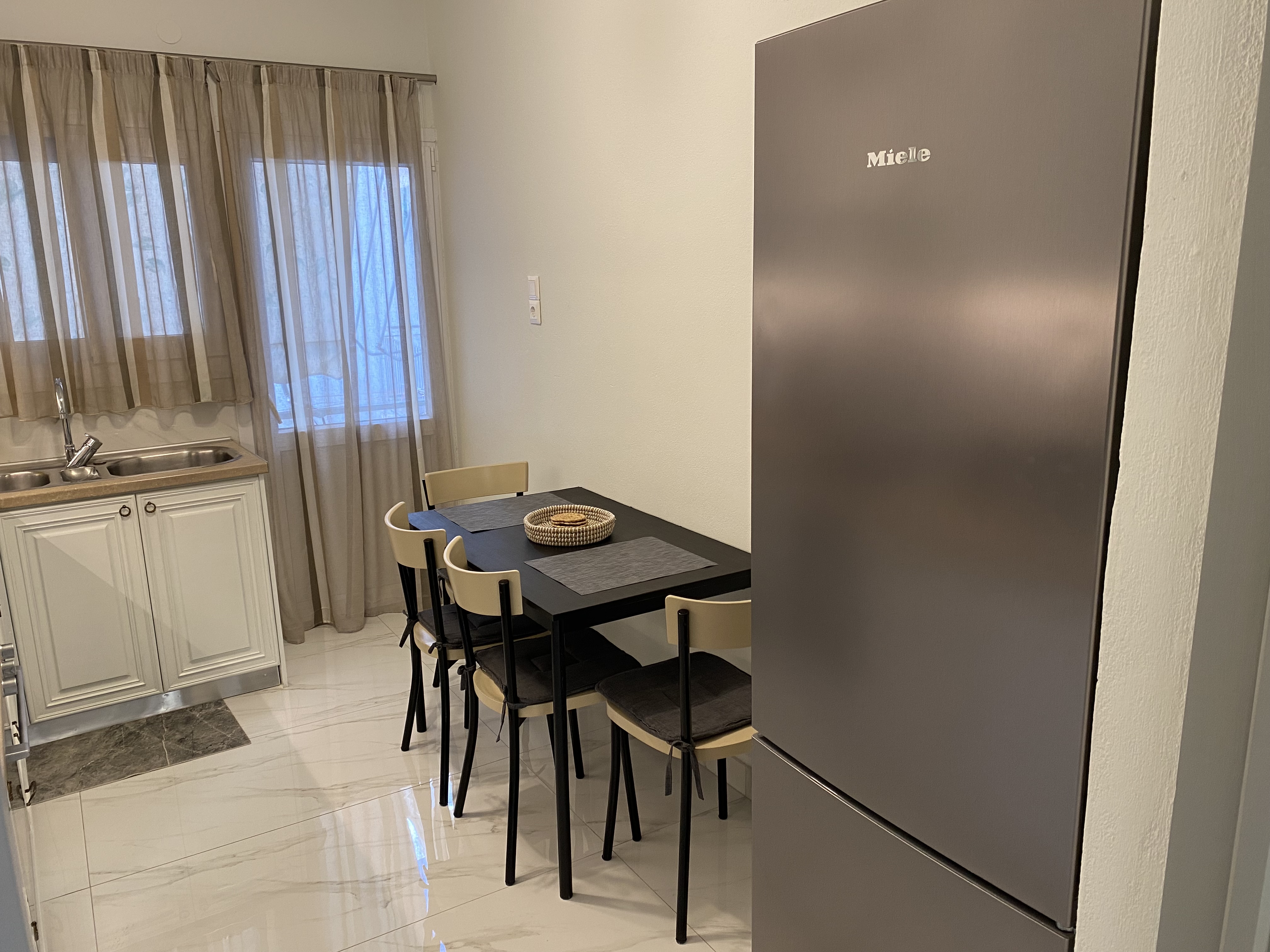 Apartment 1 - Image 3